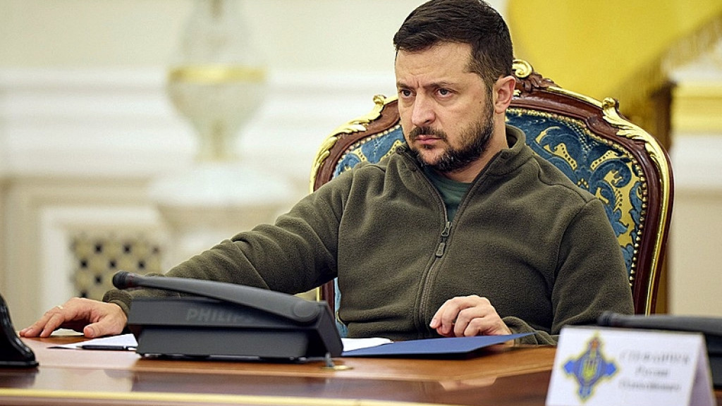 Presidente ucraniano rejeita eleições enquanto a guerra continuar