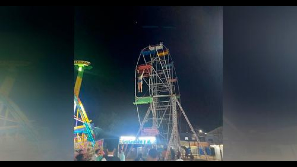 Adolescente despenca de roda gigante em parque de diversões