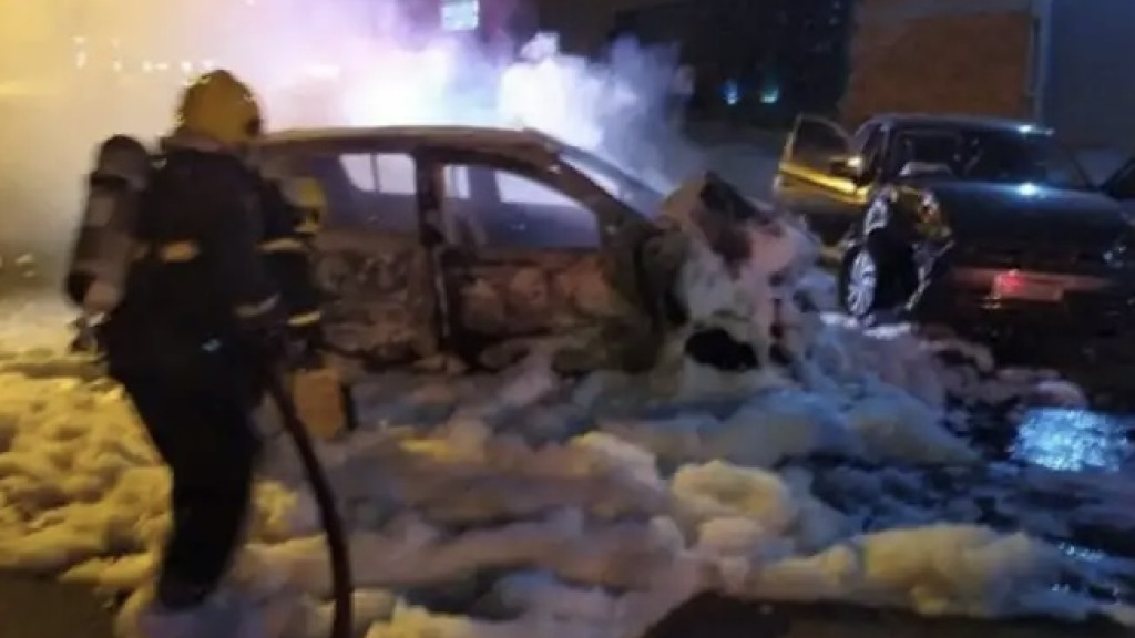 Acidente de trânsito em Brusque provoca incêndio em carros