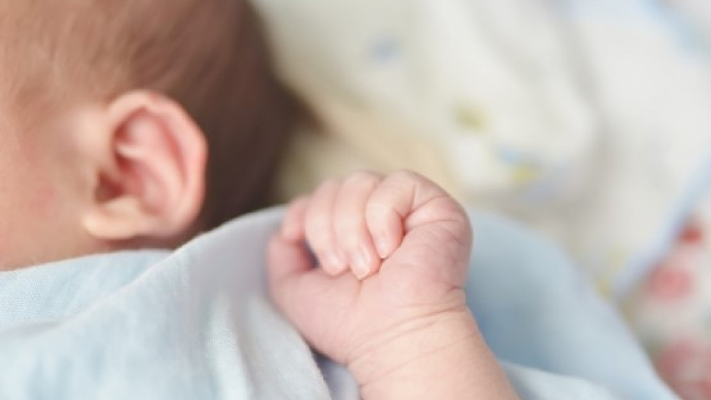 Estado indenizará família por falta de atendimento a bebê com lesão após parto em SC