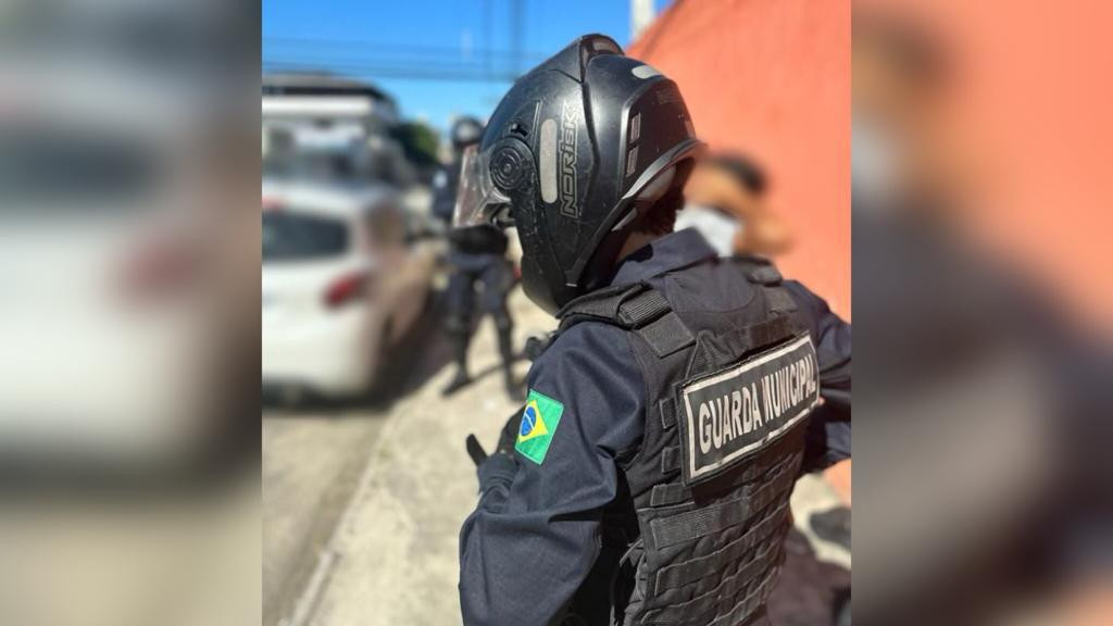 Homem é preso pela Guarda Municipal após agredir ex-companheira em Balneário Camboriú