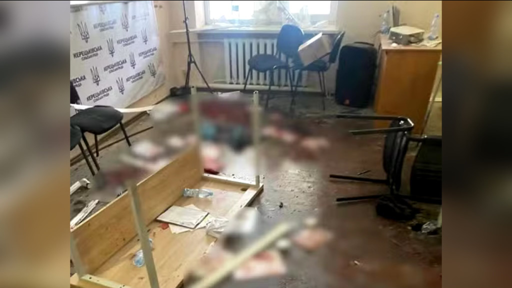 Deputado ucraniano detona granadas em prefeitura local