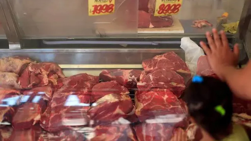 Preços das carnes apresentam a maior queda em 15 meses no Brasil