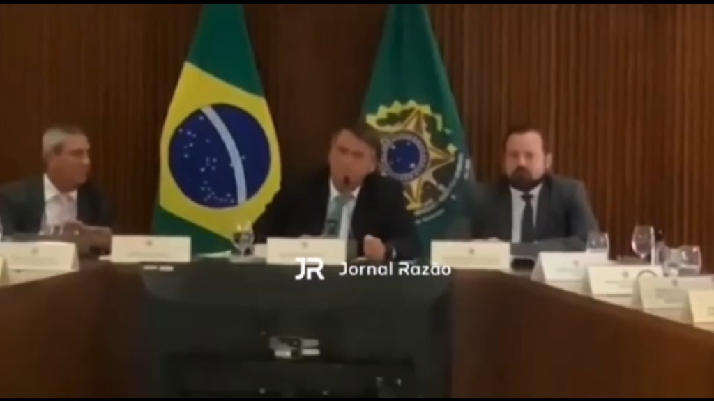 "Vai virar uma grande guerrilha": em reunião, Bolsonaro afirma que teria que agir 'antes das eleições'