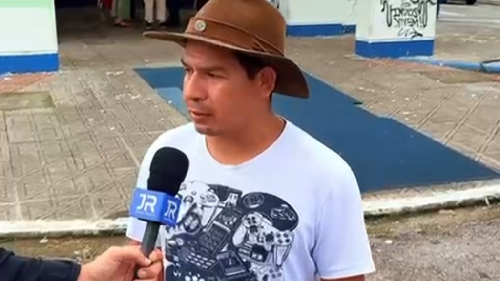 VÍDEO: Indígenas invadem terras em Florianópolis e começam a construir casas: “é nosso”