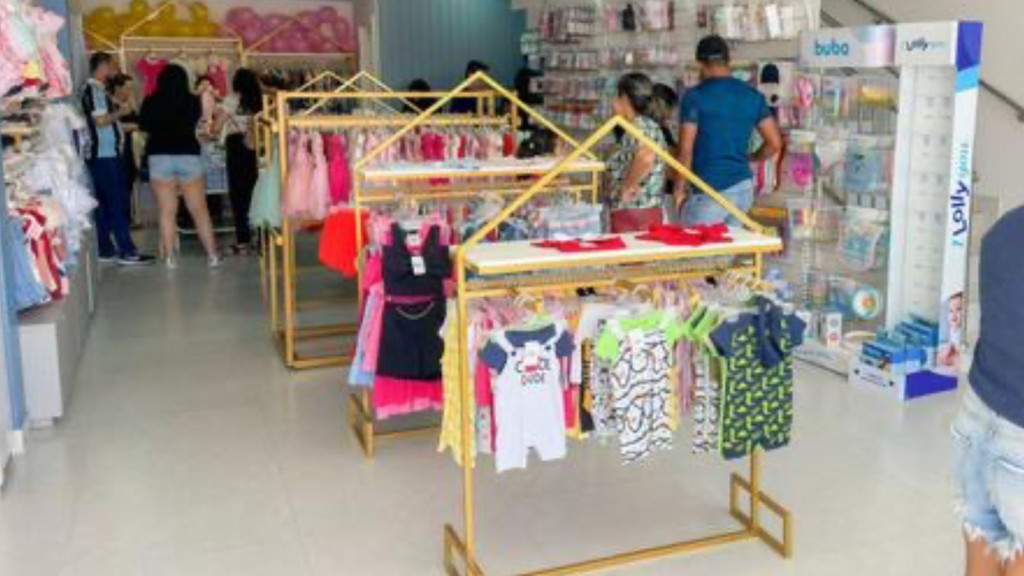 "Bebê Anjo": Loja de Tijucas faz promoção de até 50% de desconto e peças a partir de R$ 8,99