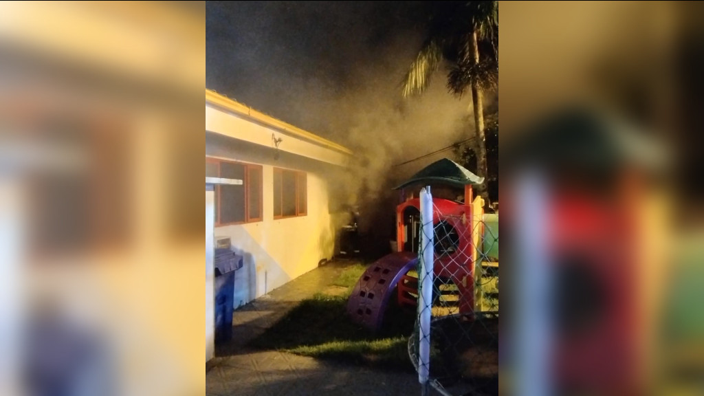 Incêndio atinge creche de Florianópolis e mobiliza bombeiros