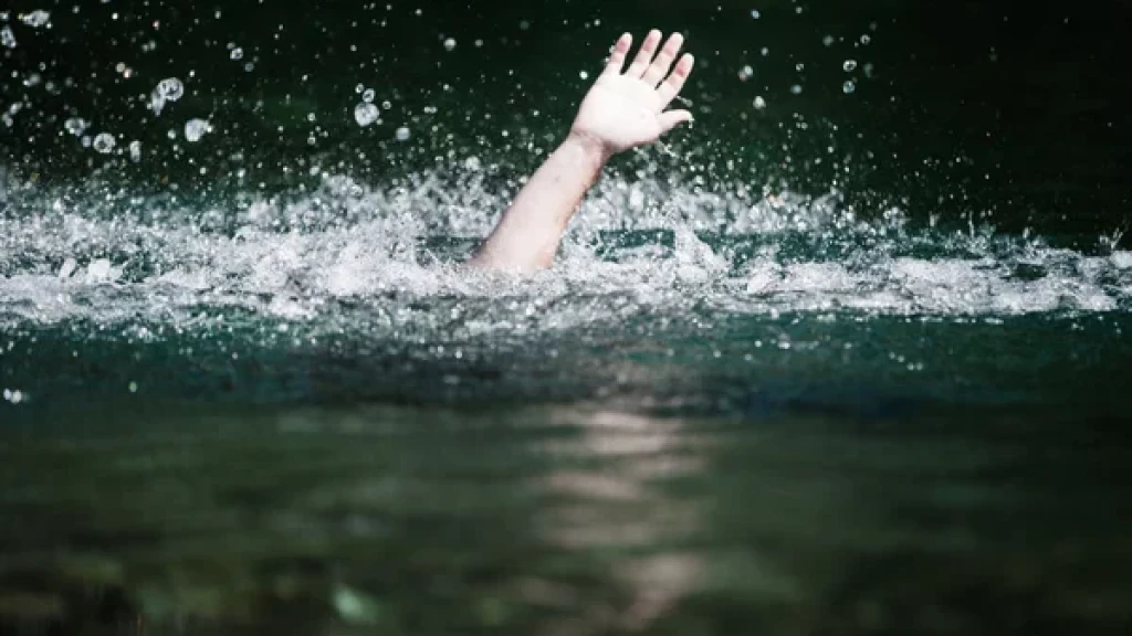 Criança de 9 anos morre após se afogar em rio