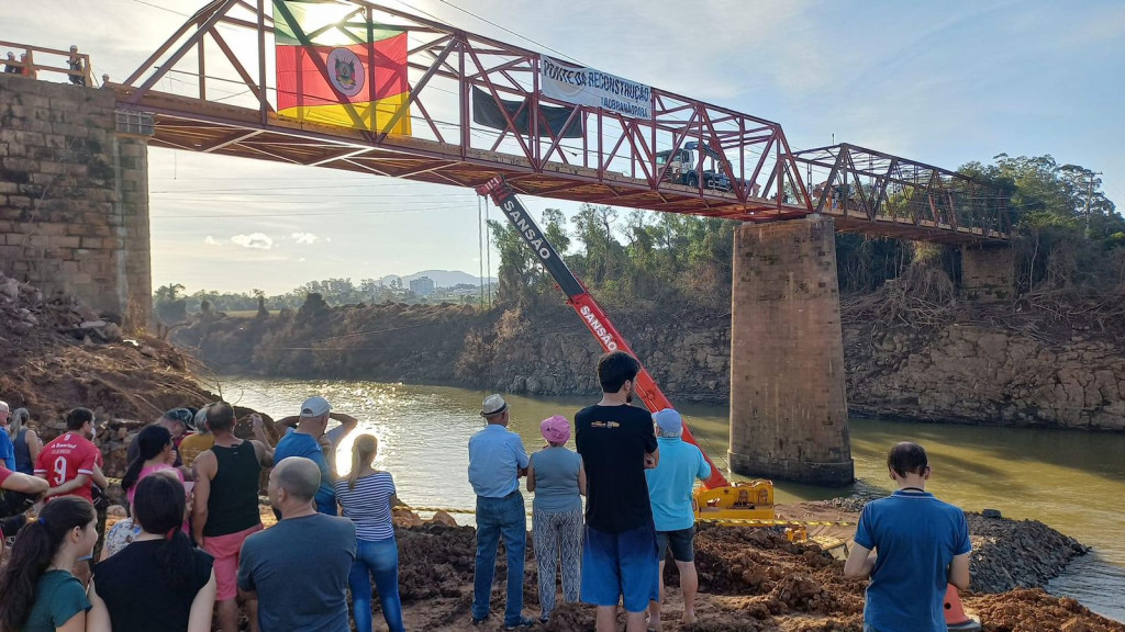 Empresários constroem ponte no RS em 15 dias por apenas R$ 2 milhões