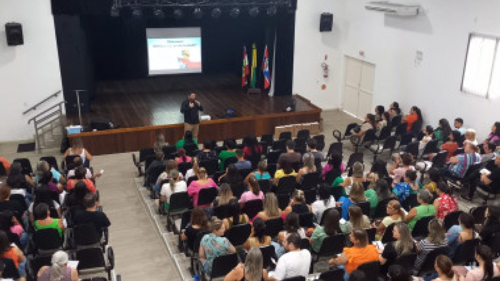 Rede municipal de ensino de São João Batista inicia ano letivo na segunda (20)