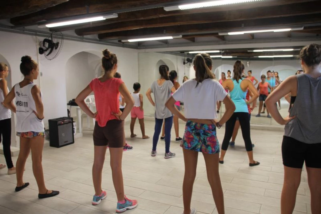 Abertas as inscrições para aulas gratuitas de dança em Tijucas