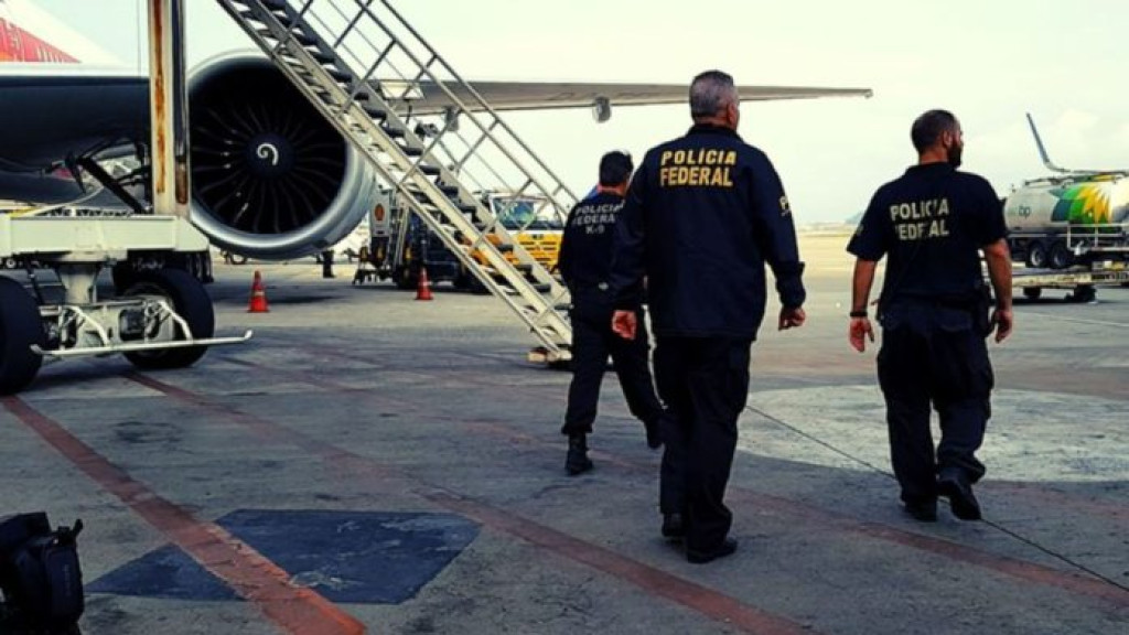Condenado por estupro, catarinense de 62 anos é deportado dos EUA