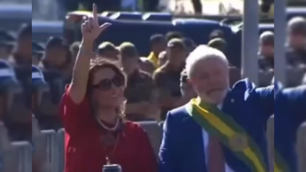7 de Setembro: em desfile  vazio, Lula acena “para ninguém” e Janja, de vermelho, “faz o L”