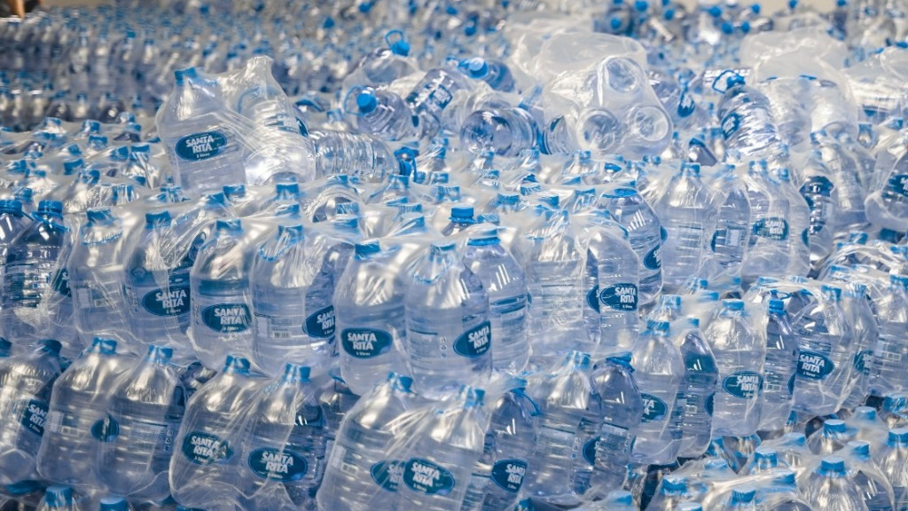 Procon promete ações firmes contra abuso nos preços da água mineral em SC