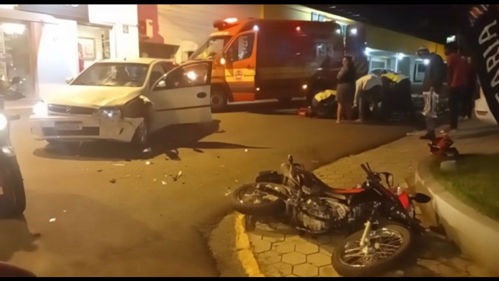 Jovem de 19 anos fica ferido em acidente de trânsito em São João Batista