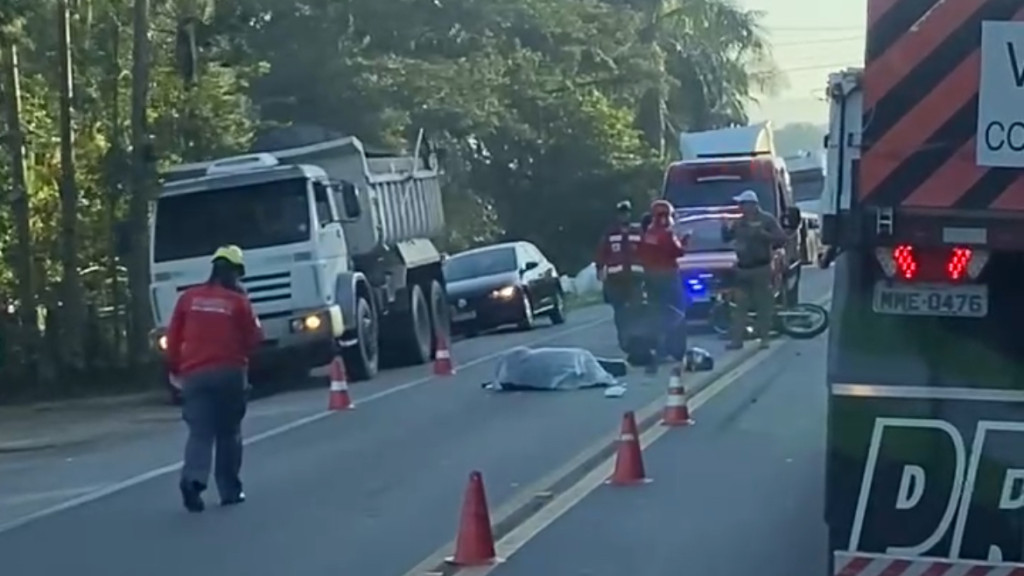Acidente na BR-280 deixa motociclista morto