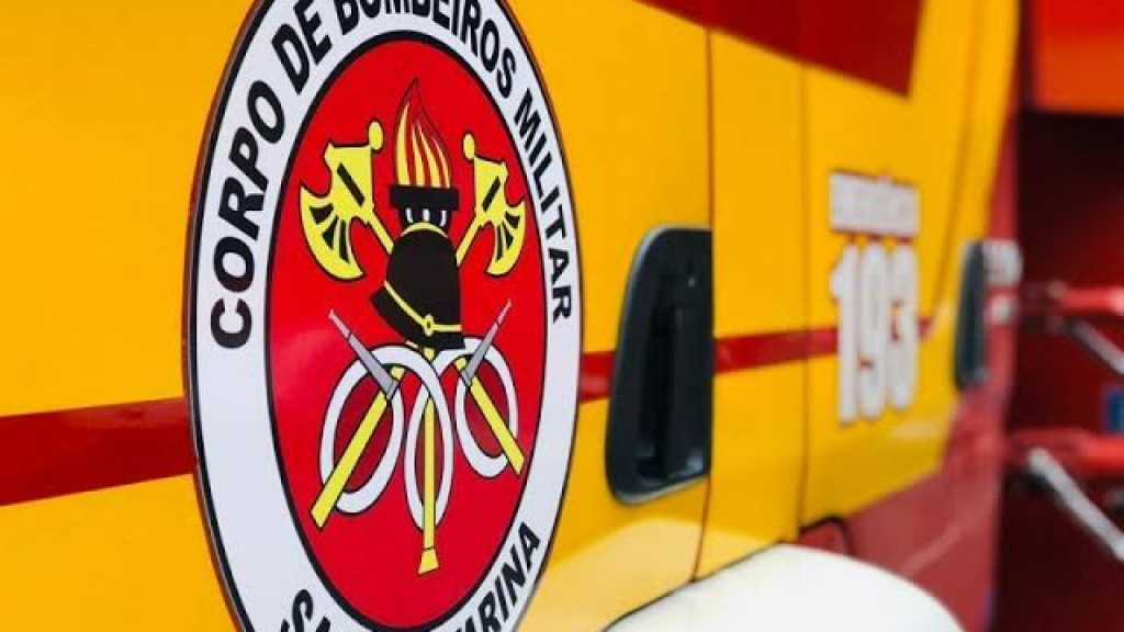 Acidente entre moto e pedestre deixa dois feridos em Porto Belo