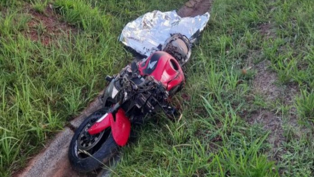 Motociclista morre em grave acidente na marginal da BR-101, em Içara