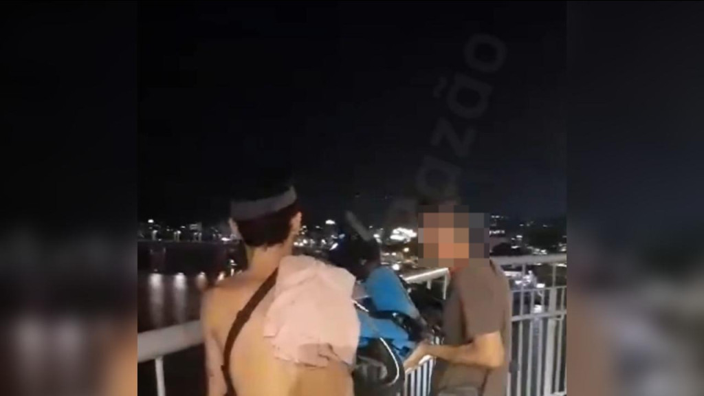 VÍDEO: Polícia procura por indivíduos que jogaram patinete elétrico no mar em Florianópolis