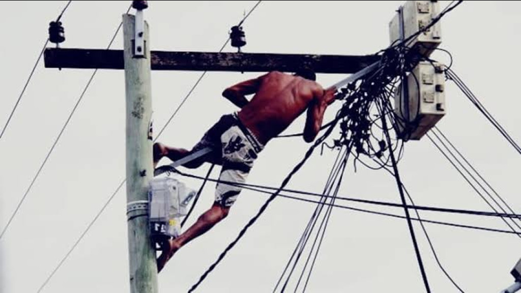 Ladrão morre carbonizado ao tentar furtar fios elétricos na Grande Florianópolis