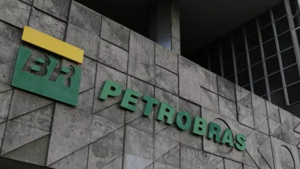 Petrobrás anuncia gerente executivo demitido por corrupção como interino