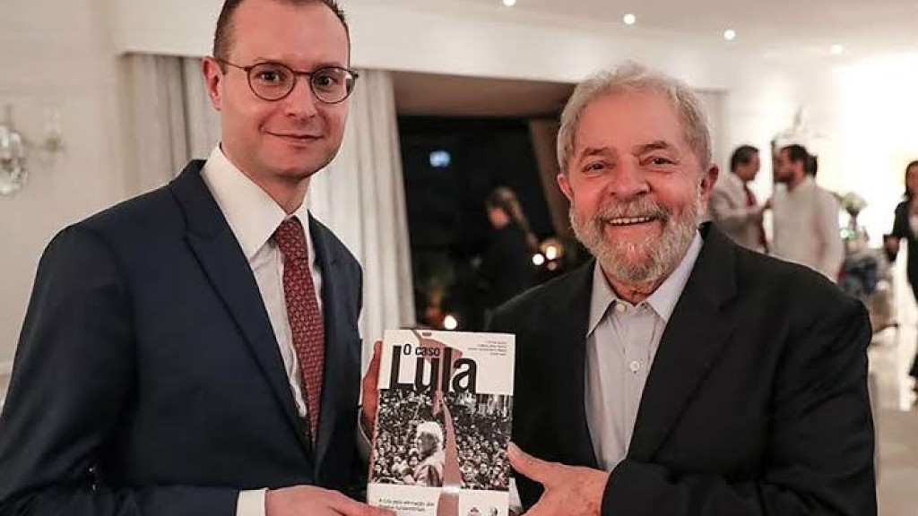 Lula escolhe seu próprio advogado para o Supremo Tribunal Federal