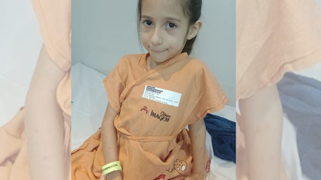 Menina de 6 anos luta contra tumor e precisa de ajuda