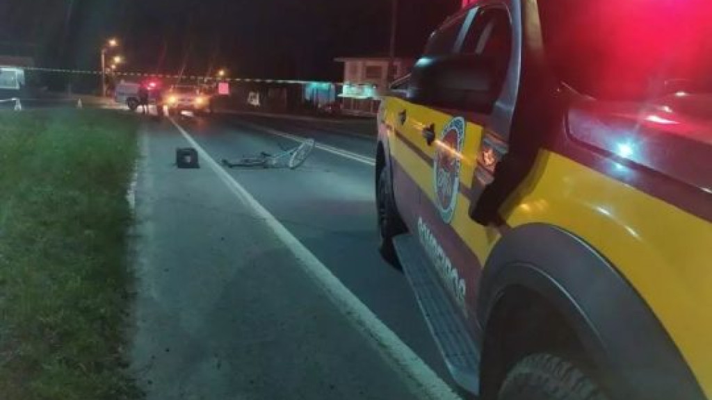 Idoso ciclista morre ao ser atropelado por caminhonete na BR-280, em SC