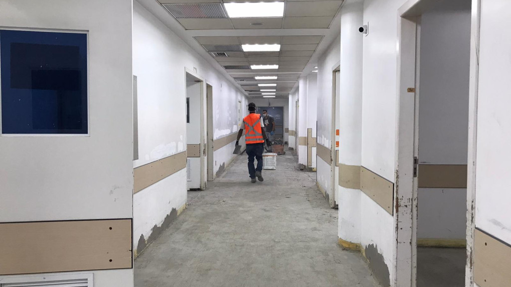 Governo do Estado avança na reforma da emergência do Hospital Celso Ramos