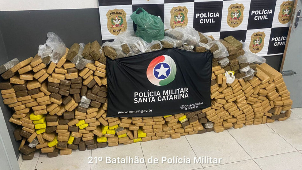 Polícia apreende mais de 300 kg de maconha em Florianópolis