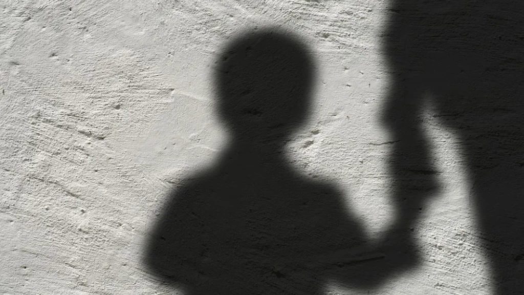 Homem é preso após sequestrar criança de 8 anos em UBS de Penha