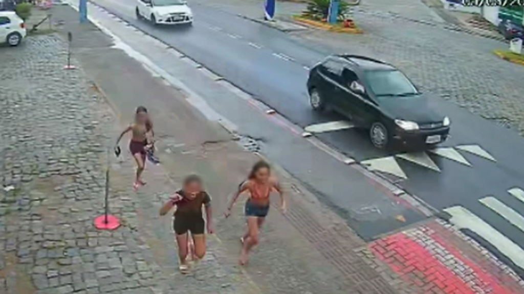 Criminoso sexual ataca adolescentes em rua de Porto Belo